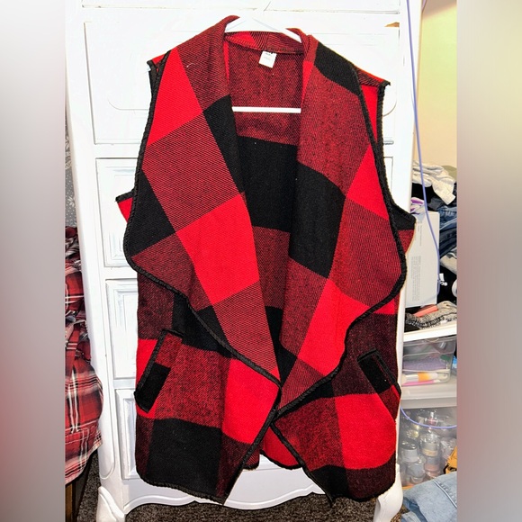 Buffalo Plaid Vest - Picture 1 of 4